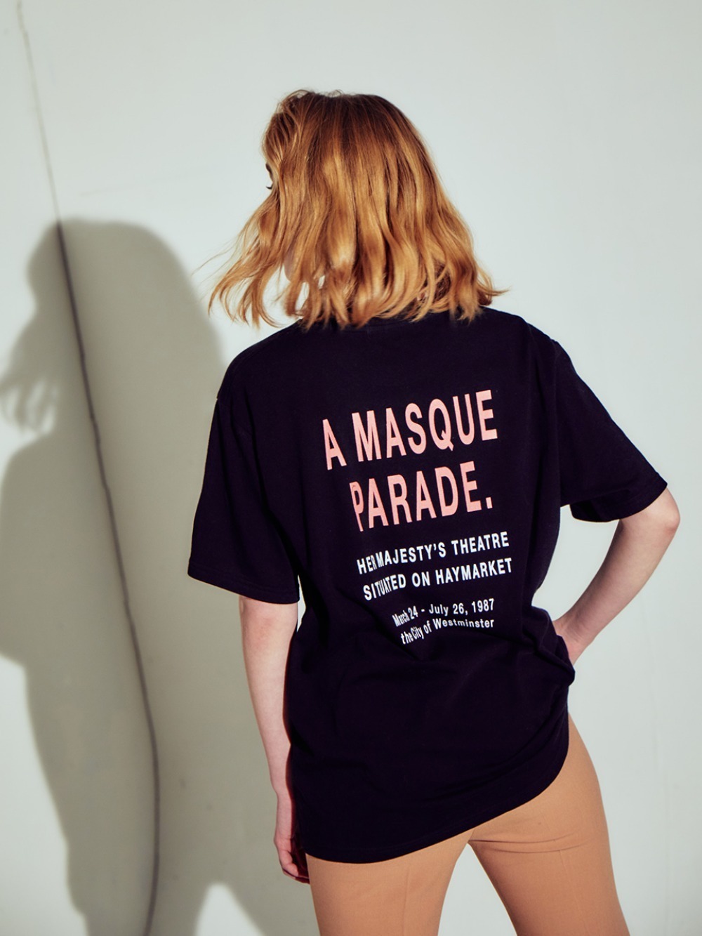 masque parade graphic T-shirts BLACK